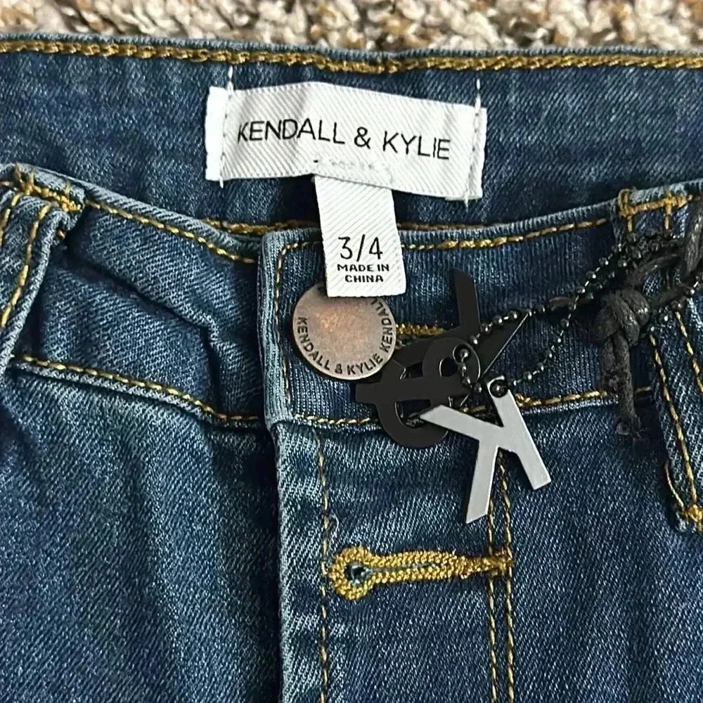 Kendall & Kylie Jeans - Picture 4 of 9